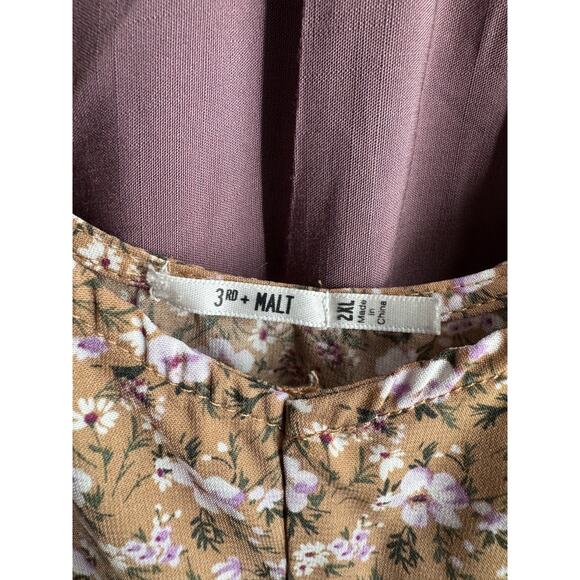 3rd & Malt Women's Tan Floral Short Sleeve Tie Back Blouse Size 2XL - Picture 4 of 5